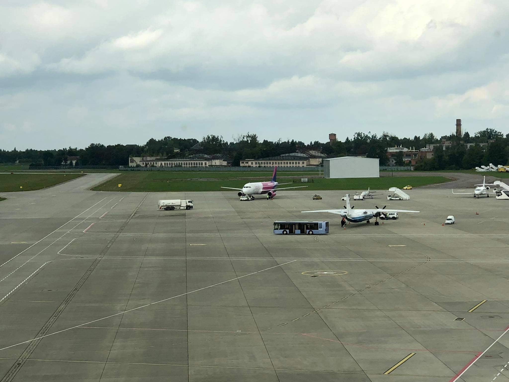 В Международном львовском аэропорту отреагировали на аварийную посадку самолета